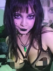 Nyxie 💚👾 cyber_nyxie OnlyFans