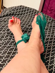 feetqueen 👑 🔥🏆 feet, pantyhose, teaser femdomyou OnlyFans
