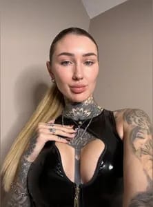 Roxy in a soft-lit OnlyFans preview shot
