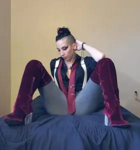 Raven Rose wolf_and_a_raven OnlyFans