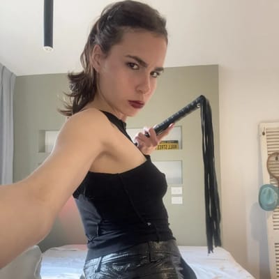 𝐊𝐢𝐭𝐭𝐲 𝐂𝐫𝐮𝐬𝐡 😼 ⛓️ OnlyFans profile