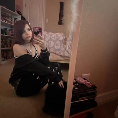 𝓲𝓿𝔂 🖤