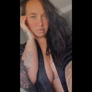 Your favourite mum 😍 averagemum-gfe OnlyFans