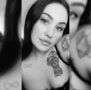 B blushinggpoutt OnlyFans