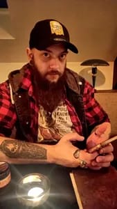 CrimsonBear u390594957 OnlyFans