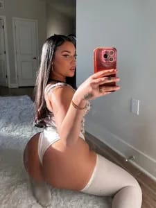 Sofia is 18 👅👅 sofialoco18 OnlyFans