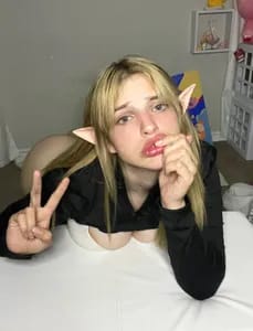 Akari simple.sprout OnlyFans