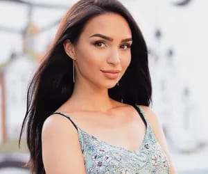 Zlata 💚🧘‍♂️🧚‍♀️ golden_zlata OnlyFans