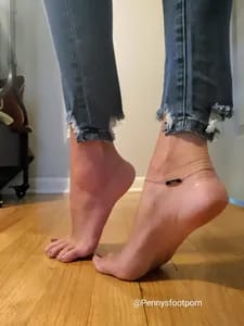 Penny Giantess pennysfootporn OnlyFans