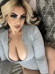 Estrella 🖤 mrslindaestrellaa OnlyFans