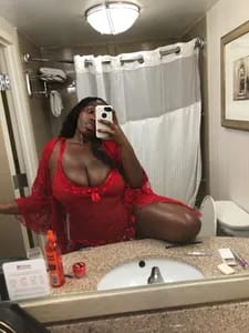 MS.WETTY🍫🍭 yafavchocolatee OnlyFans