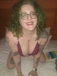 Charlie with the Green Hair acting.erotic OnlyFans