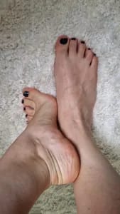 Moms &amp; feet👣 momsandfeet OnlyFans