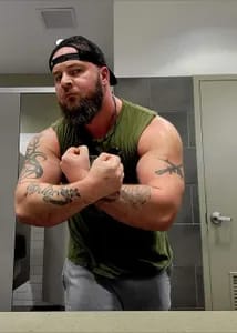 ChadFlexxxfree chadflexfree OnlyFans