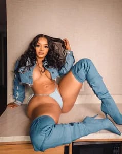 🛜 $100 video calls ☎️ $100 customs ms_fernandes25 OnlyFans