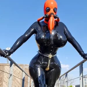 Emma Lee rubberdollemma OnlyFans