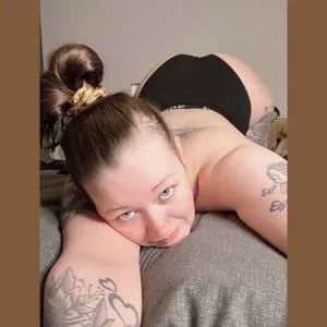 😍 𝗕𝗿𝗶𝘁𝗶𝘀𝗵 𝗠𝘂𝗺 𝗛𝗮𝘃𝗶𝗻𝗴 𝗙𝘂𝗻 🥵 cara99xx OnlyFans