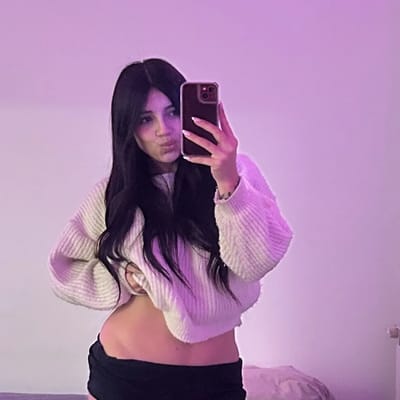 tinykyliee