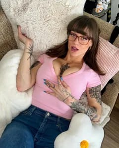 Raven Lynn 🩷 raven_lynnn OnlyFans