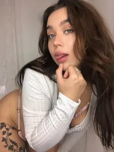 Alice Curvy curvyalicee OnlyFans