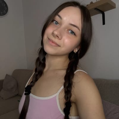 Lenaa 🍼Small kitti 🐈‍⬛  