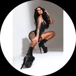 Kerry Louise 😈 kerrylouise_xxx OnlyFans