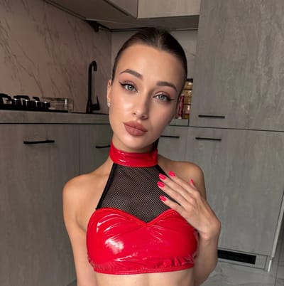 your femdom goddes 👑