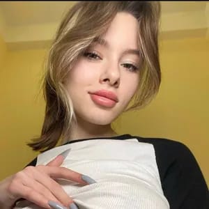 Elizabeth 🐰 elizabethbaby18 OnlyFans