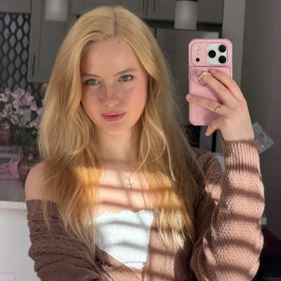 𝓪𝓵𝓲𝓬𝓮 alicee.luv OnlyFans