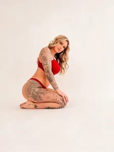 Tatted Blonde kara.c OnlyFans