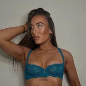 𝐂𝐇𝐀𝐑𝐋𝐄𝐘 𝐌𝐀𝐗 charleymax OnlyFans