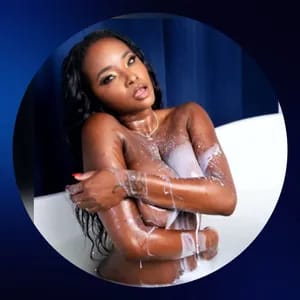 Naomi Foxxx VIP naomifoxxxvip OnlyFans