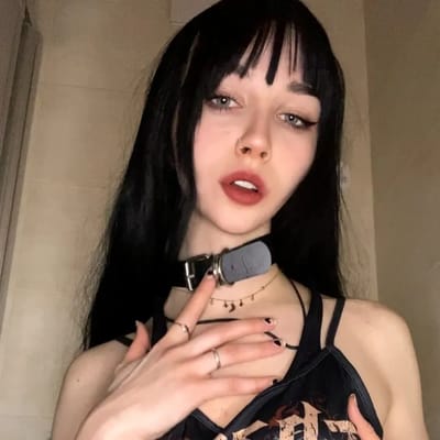 Kinsley 🌙 kinsleyhollister OnlyFans