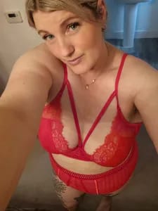 😈British, Busty &amp; Blonde💖 british_ivy OnlyFans