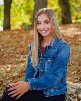 Teenage secret 😜 allymcfarland18 OnlyFans