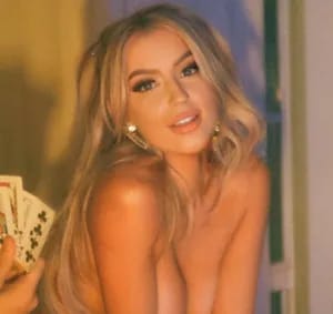 ashly schwan🍒 knockers OnlyFans