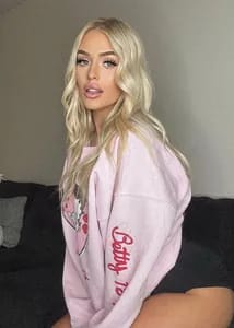 Tiauna Riley 🍒 #1 NICEST TITTIES ON OF tittyauna OnlyFans