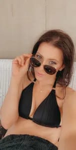 ElleBaker inbedwithelle OnlyFans