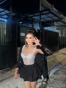 FLO #SHEMALEJAKARTA putriyoana926 OnlyFans