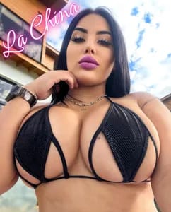 📲VIDEOCHAT📲🍔BIG PUSSY🍔 yen_lachina OnlyFans