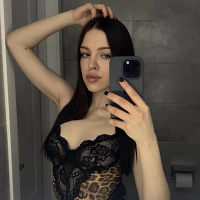 𝕸𝖎𝖗𝖆 🎸