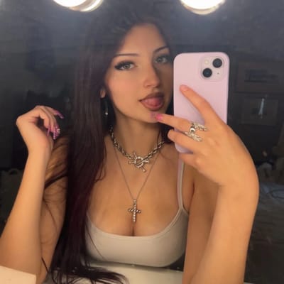 Violet OnlyFans profile