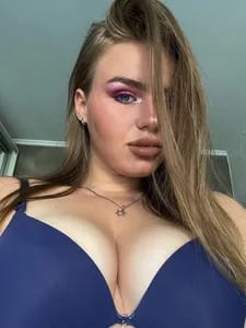 Ella heensonella OnlyFans