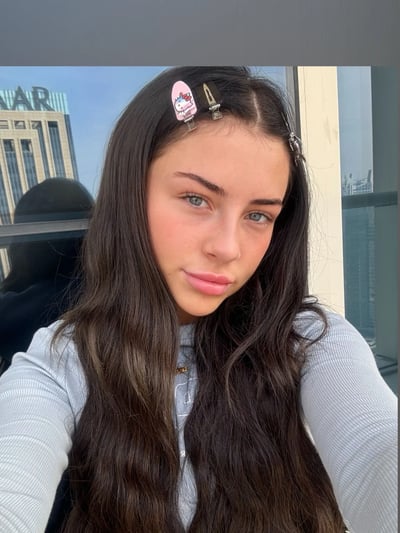 Avery heart profile, 19yo with playful innocent grin