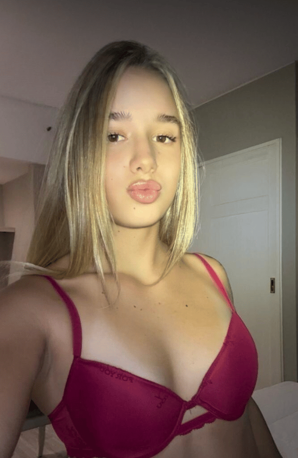 Lilly🌼 (just turned 18🫶)
